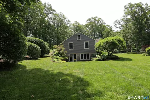 Exterior - 172 Gallows Hill Rd, Redding, CT 06896 photo 3 of 14