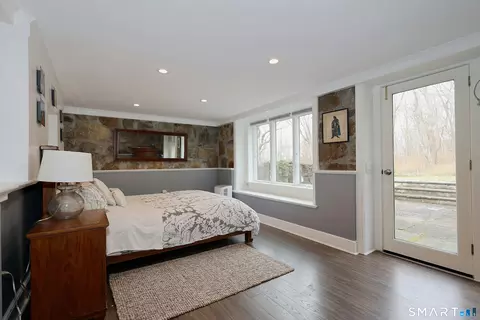 Bedroom - 172 Gallows Hill Rd, Redding, CT 06896 photo 4 of 4