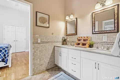 Bath - 74 Black Rock Tpke, Redding, CT 06896 photo 5 of 6
