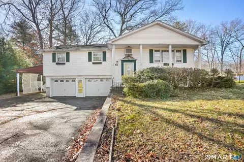 61 Rustic Ln, East Hartford, CT 06118