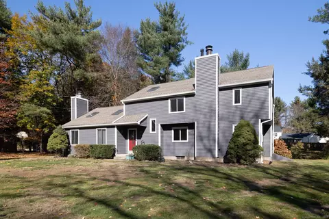 18 Meadowlark Rd, Simsbury, CT 06092