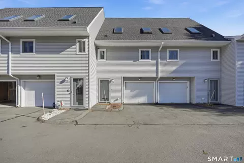 19 Chelsea Ln #19, East Granby, CT 06026