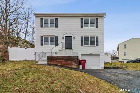 89 Alma St, Naugatuck, CT 06770