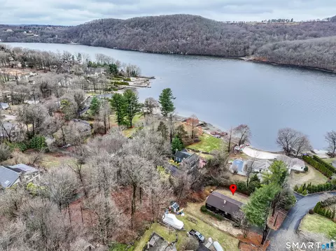 10 Sunset Dr, Danbury, CT 06811