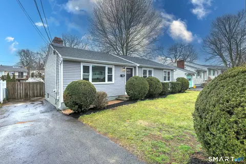 19 Harding Ave, West Haven, CT 06516