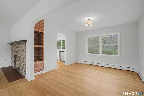 Living - 331 Colonel Ledyard Hwy, Ledyard, CT 06339 photo 5 of 6