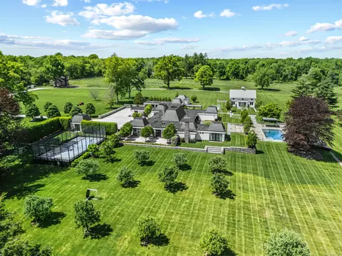 4800 Congress St, Fairfield, CT 06824
