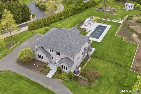504 Deercliff Rd, Avon, CT 06001