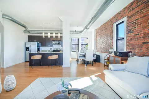 881 Lafayette Blvd #3M, Bridgeport, CT 06604
