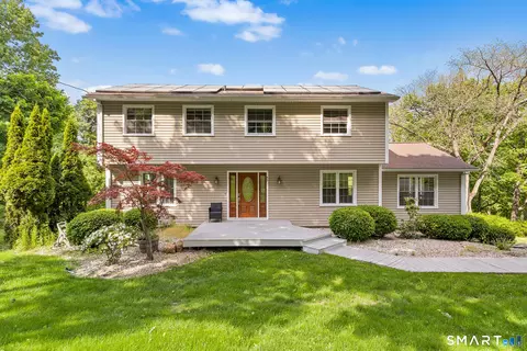 45 E Gate Rd, Danbury, CT 06811