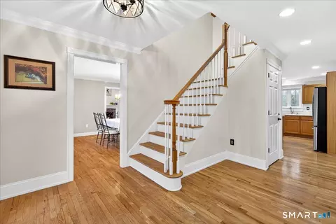 Entry Way - 22 Emerald Ln, Bethany, CT 06524 photo 2 of 4