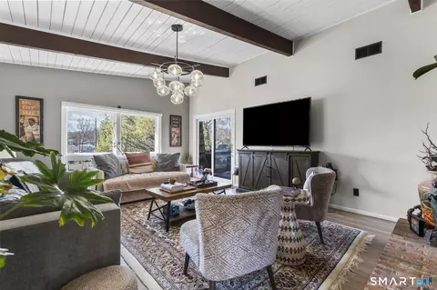 19 Ledgebrook Dr #19, Norwalk, CT 06854