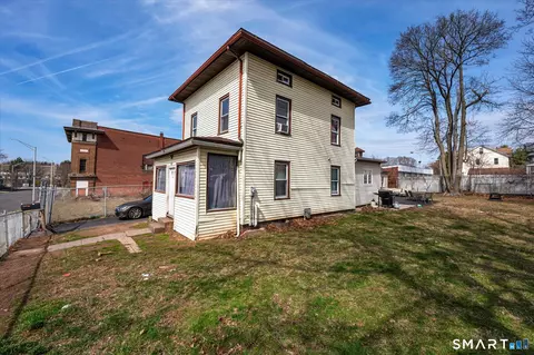 368 Park St, New Britain, CT 06051