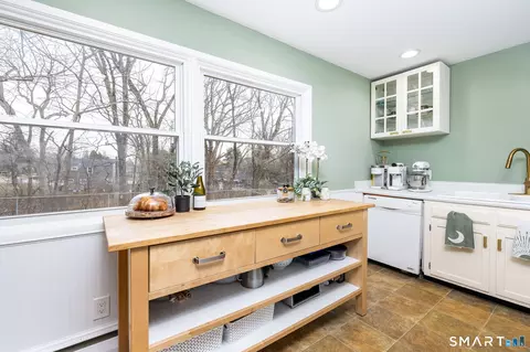 Kitchen - 32 Jackson Rd, Enfield, CT 06082 photo 1 of 4