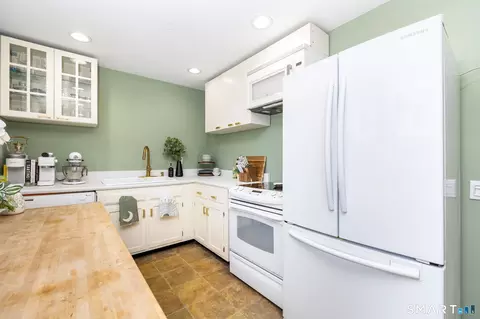 Kitchen - 32 Jackson Rd, Enfield, CT 06082 photo 2 of 4
