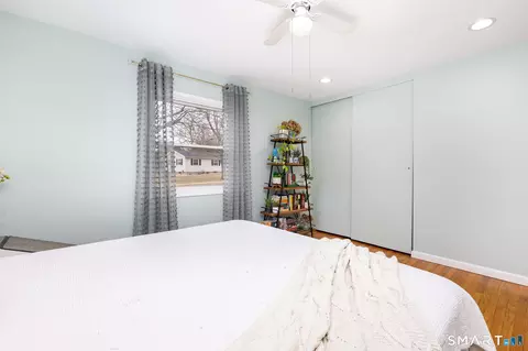Bedroom - 32 Jackson Rd, Enfield, CT 06082 photo 3 of 8