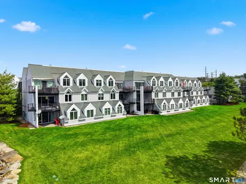 814 Popes Island Rd #814, Milford, CT 06461