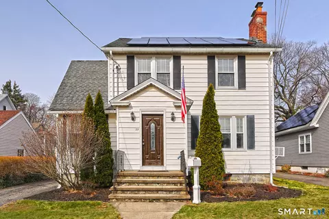 29 Parkway Dr, Stratford, CT 06614