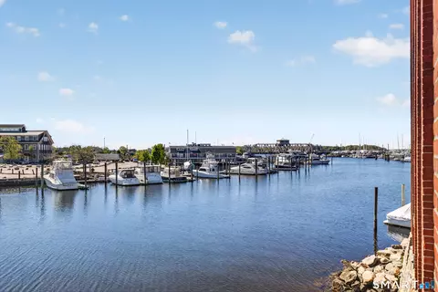 15 2 Water St # -1, Mystic, CT 06355