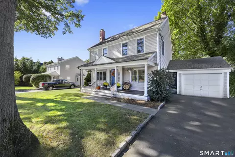 88 Middlebrook Dr, Fairfield, CT 06824