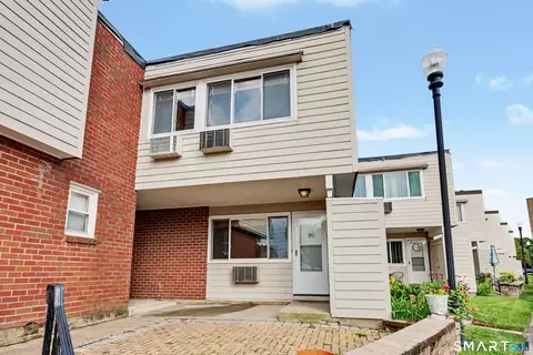 195 West Walk, West Haven, CT 06516