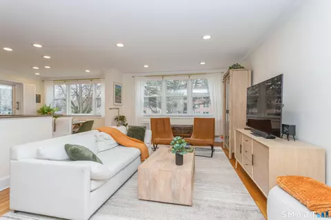 3 Putnam Hl, Greenwich, CT 06830