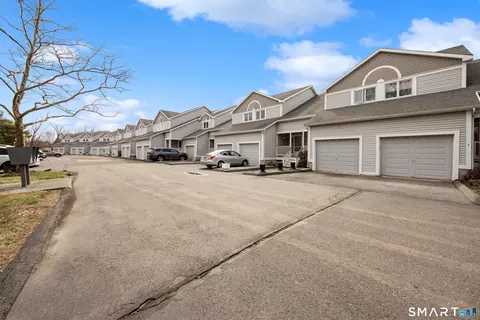 675 Newfield St #2, Middletown, CT 06457