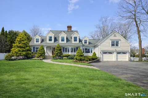 26 Farm Rd, New Canaan, CT 06840