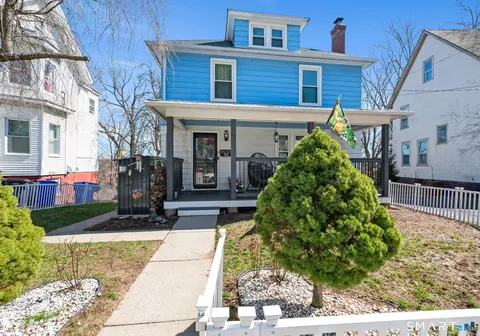 32 Burr Ave, Middletown, CT 06457