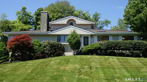 223 Sterling Rd, Trumbull, CT 06611
