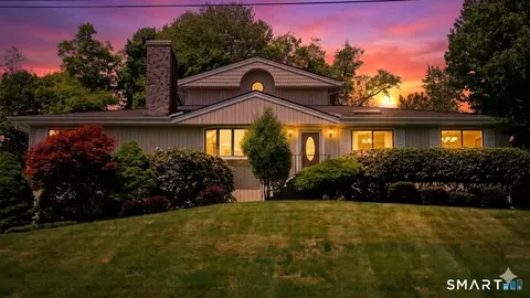 223 Sterling Rd, Trumbull, CT 06611
