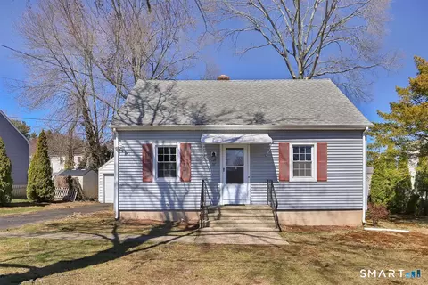 57 Vineyard Rd, North Haven, CT 06473