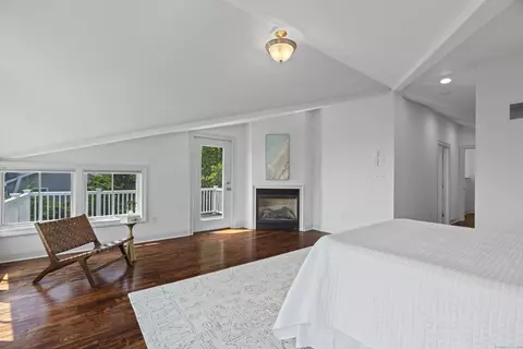Bedroom - 64 Webster Point Rd, Madison, CT 06443 photo 6 of 6