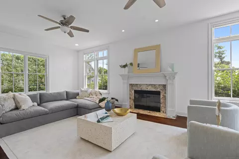 Living - 64 Webster Point Rd, Madison, CT 06443 photo 2 of 4