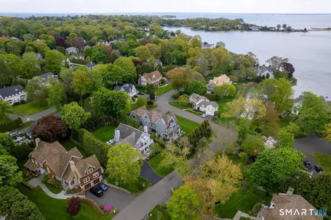 View/Area - 4 Seagate Rd, Darien, CT 06820 photo 1 of 3