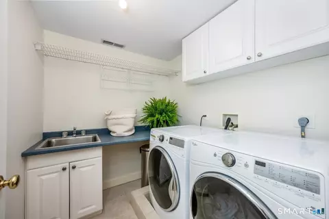 Other - 4 Seagate Rd, Darien, CT 06820 photo 2 of 4