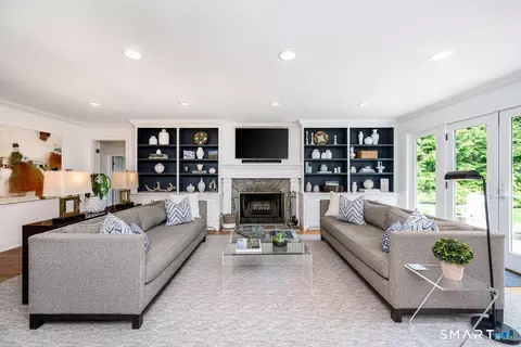Living - 4 Seagate Rd, Darien, CT 06820 photo 3 of 4