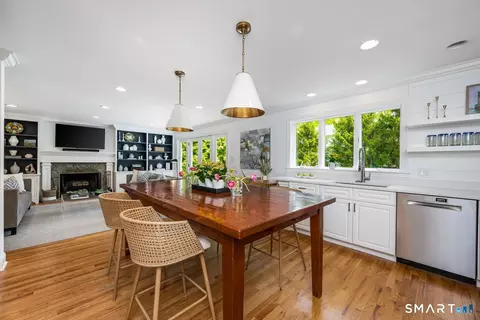 Kitchen - 4 Seagate Rd, Darien, CT 06820 photo 4 of 4