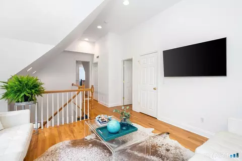 Living - 4 Seagate Rd, Darien, CT 06820 photo 4 of 4