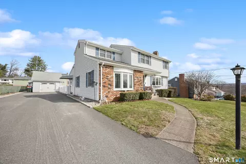 141 Little Fawn Rd, Southington, CT 06489