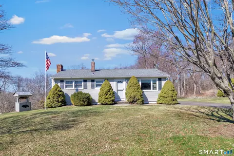 65 Tuckahoe Dr, Shelton, CT 06484