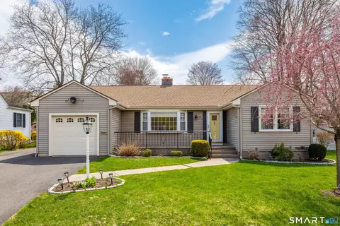 54 Hardwick Rd, Bristol, CT 06010