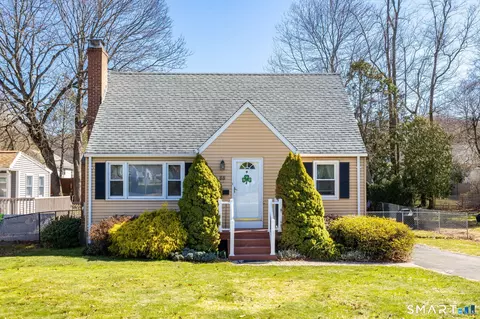 88 Hawley St, Newington, CT 06111