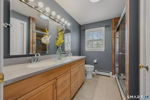 Bath - 155 Lambtown Rd, Ledyard, CT 06339 photo 2 of 4
