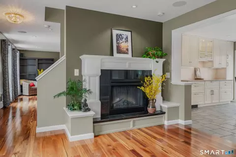 Living - 155 Lambtown Rd, Ledyard, CT 06339 photo 3 of 5