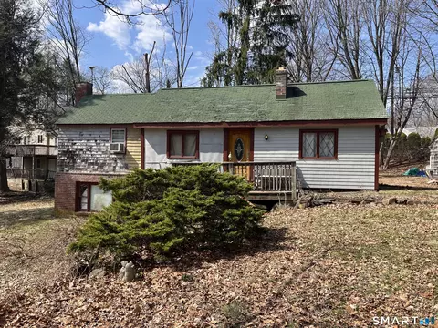 632 Meriden Ave, Southington, CT 06489