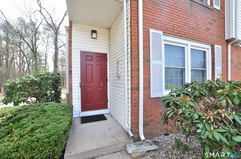 3 Concorde Way #B1, Windsor Locks, CT 06096