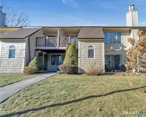 20 Little Oak Ln #20, Rocky Hill, CT 06067