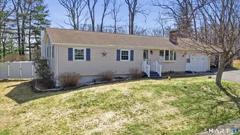 109 Glenwood Dr, Plainville, CT 06062