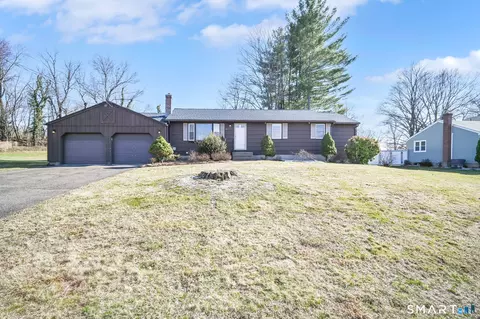 65 Stonehedge Dr, Newington, CT 06111